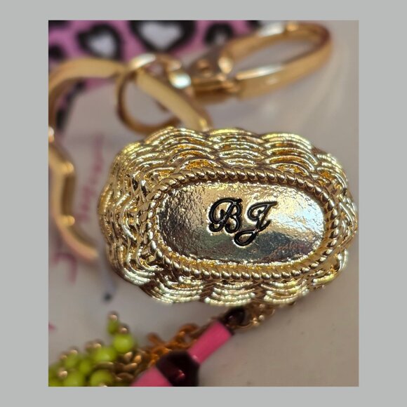 Betsey Johnson Picnic Wine Bottle & Grapes Purse / Bag Charm Keychain Gold Tone - Picture 4 of 10